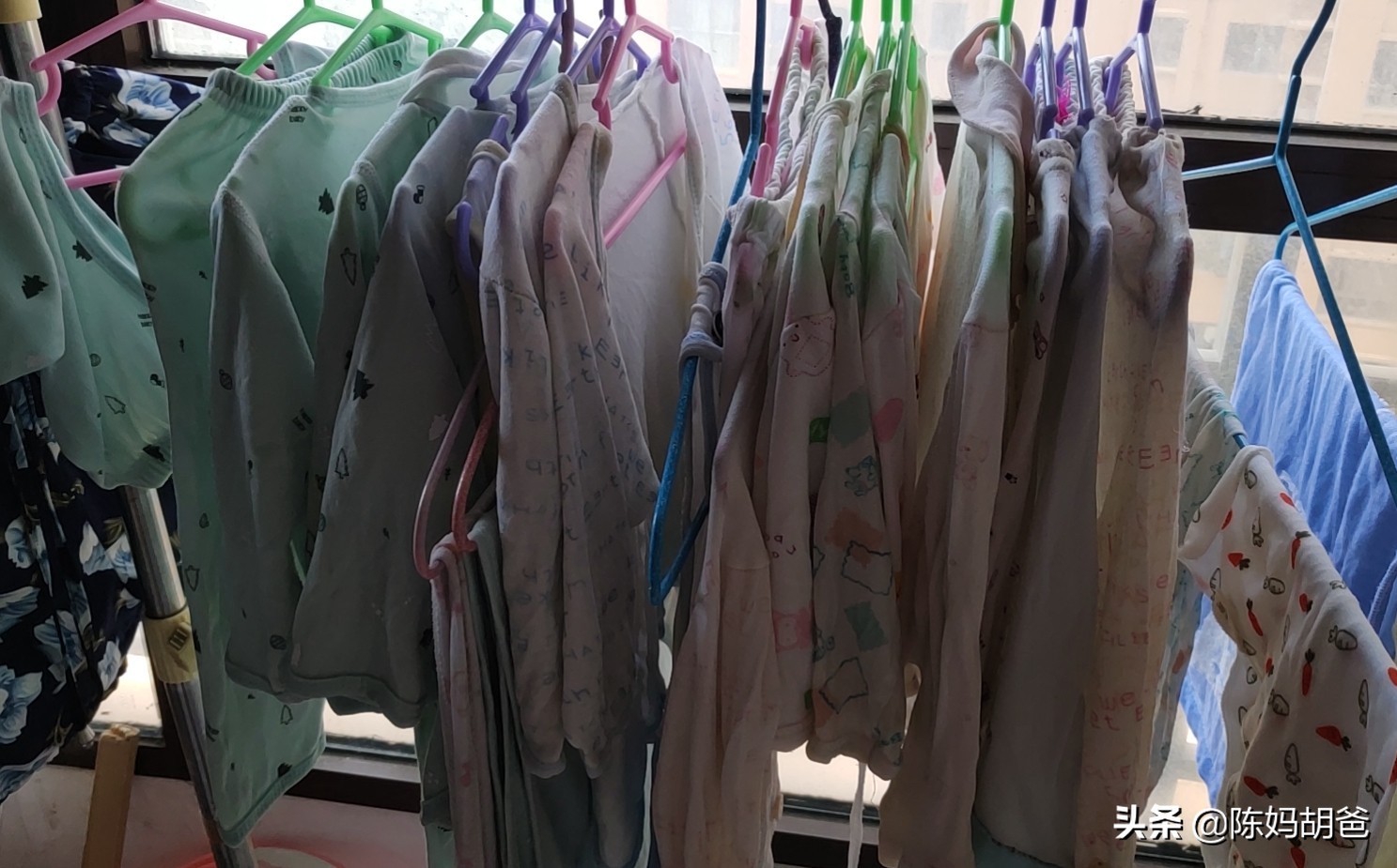 童泰服装图片和价格一样吗知乎-童泰衣服贵吗？